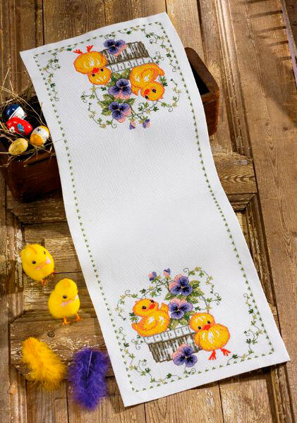 Embroidery kit Chicks in a basket