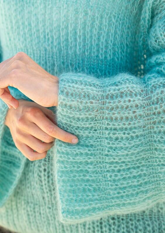 1807 Floating sweater with fisherman’s rib stripes