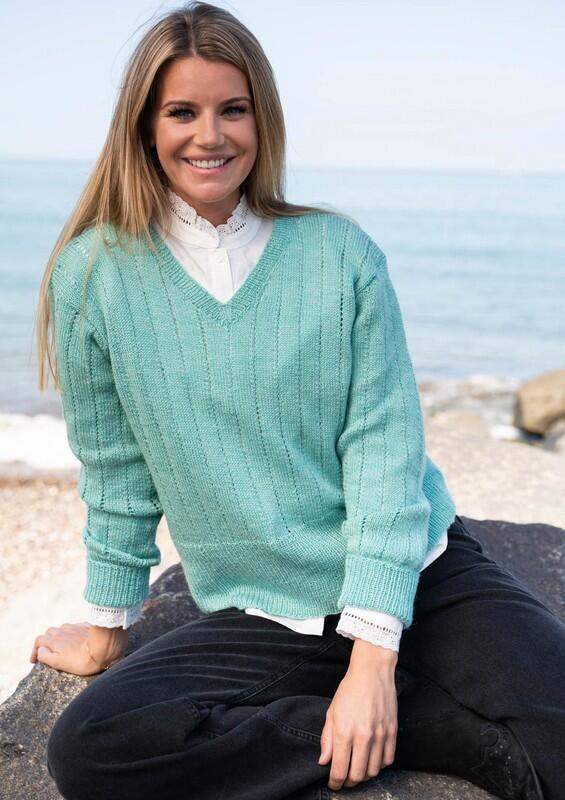 1805 Sweater with vertical eyelet rows