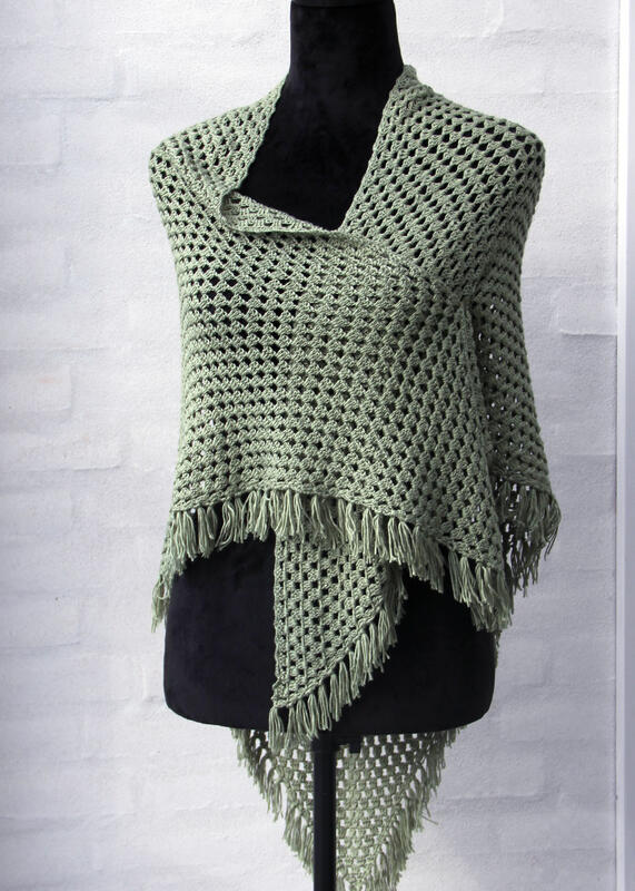 96061 Granny Tencel Bamboo Shawl with Frigs
