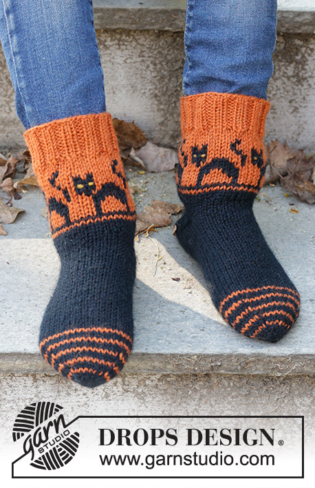 47-29 Spooky Sunset Socks by DROPS Design