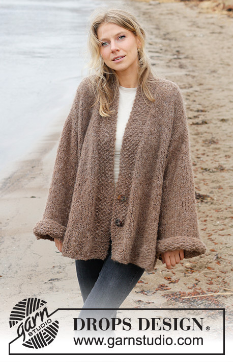 244-21 Oversized Hug by DROPS Design