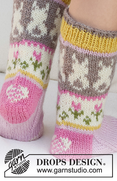 41-35 Dancing Bunny Socks by DROPS Design