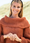1813 - Sweater with big round neck