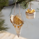 Cones 12 pcs. - H: 12.7 cm, Dia. 5 cm, Pine wood