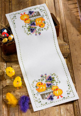 Embroidery kit Chicks in a basket