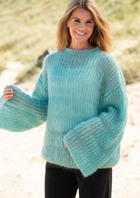 1807 Floating sweater with fisherman’s rib stripes